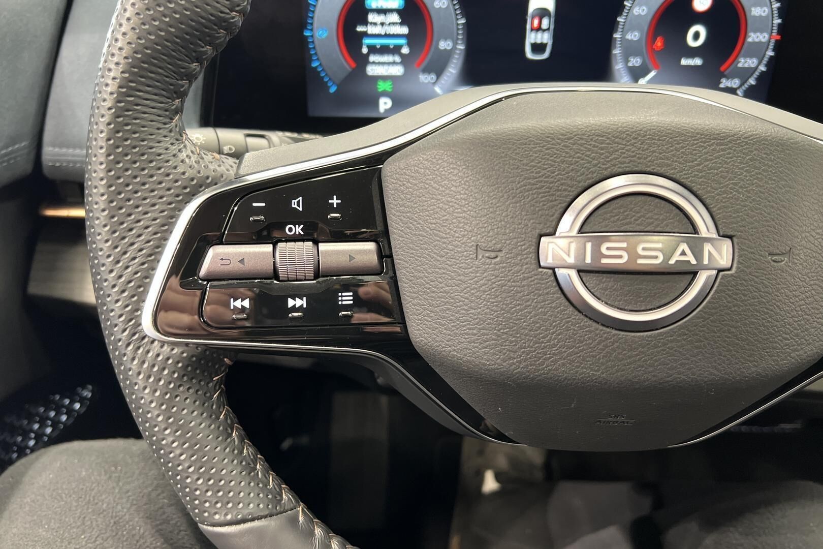 NISSAN ARIYA iso kuva 27