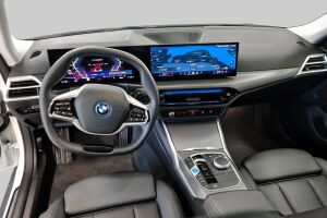 BMW I4 esikatselu 10