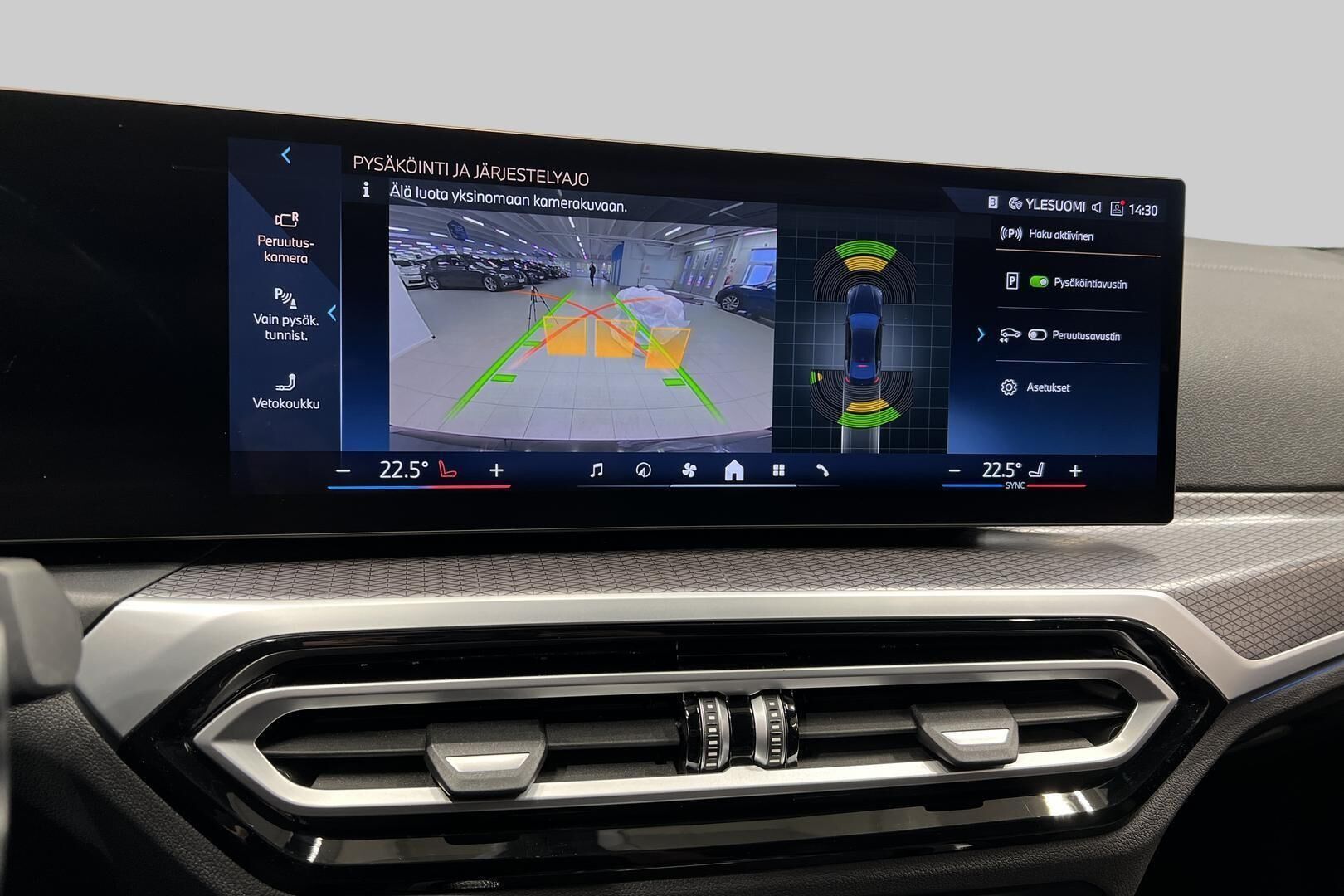 BMW I4 iso kuva 15