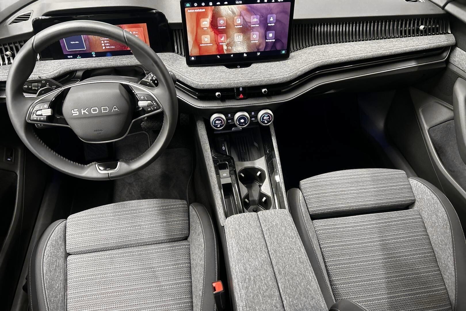 SKODA SUPERB iso kuva 11