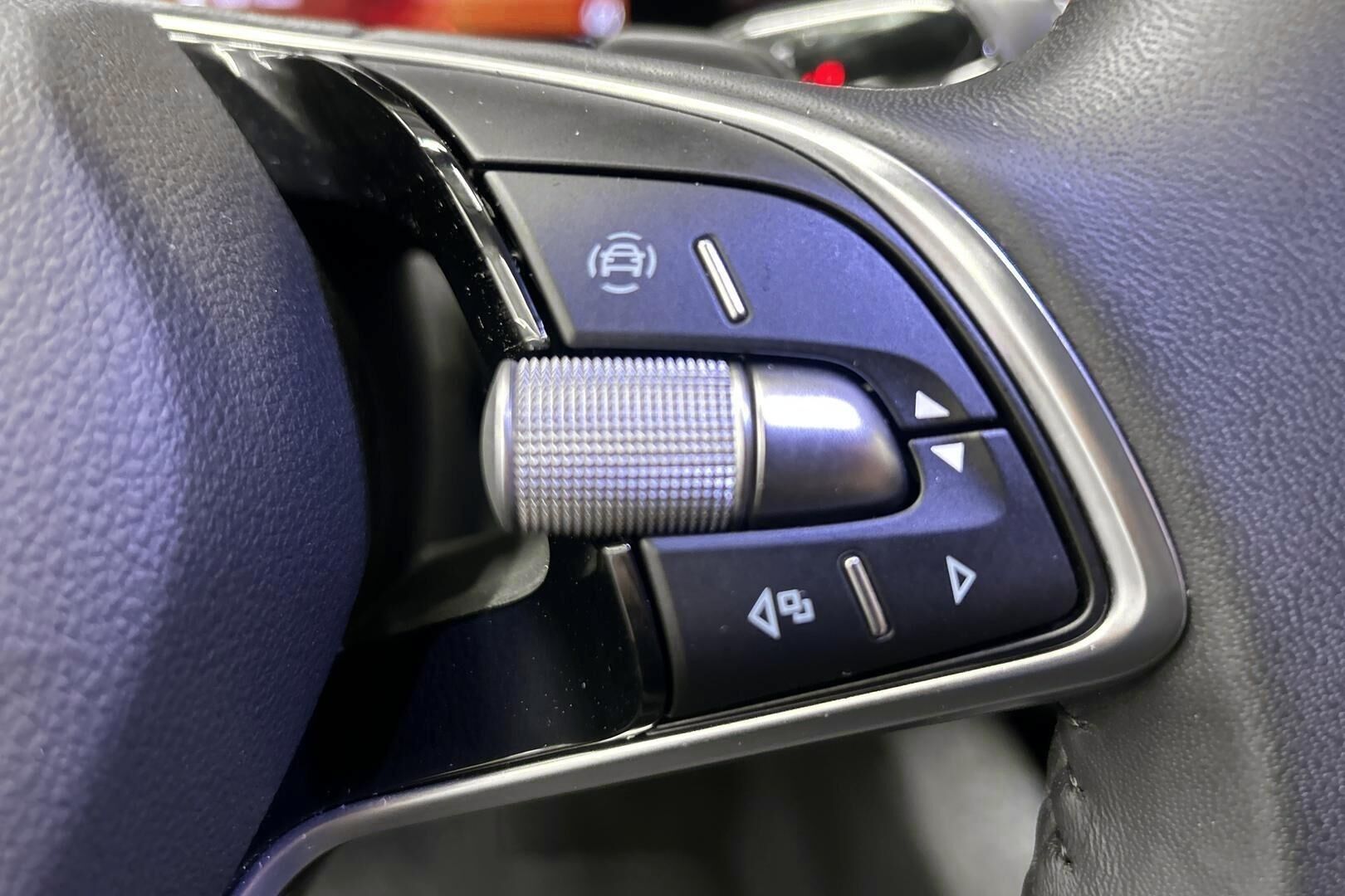 SKODA SUPERB iso kuva 17