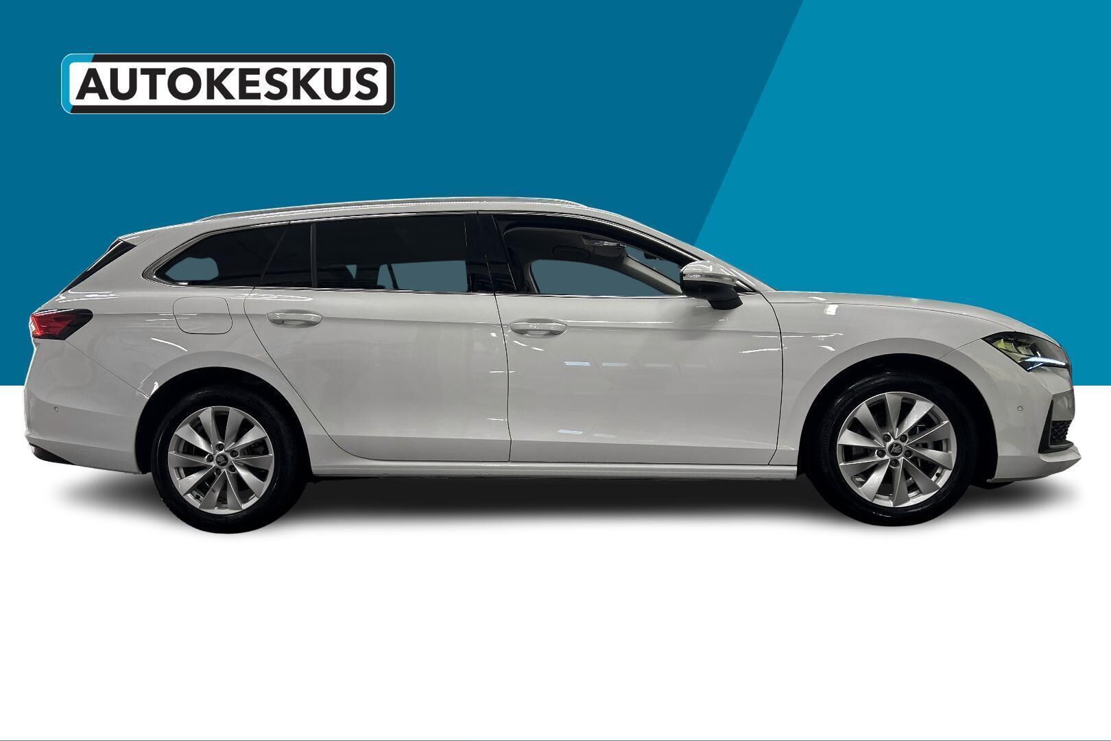 SKODA SUPERB iso kuva 4
