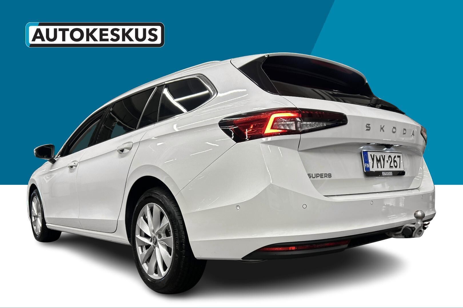 SKODA SUPERB iso kuva 7