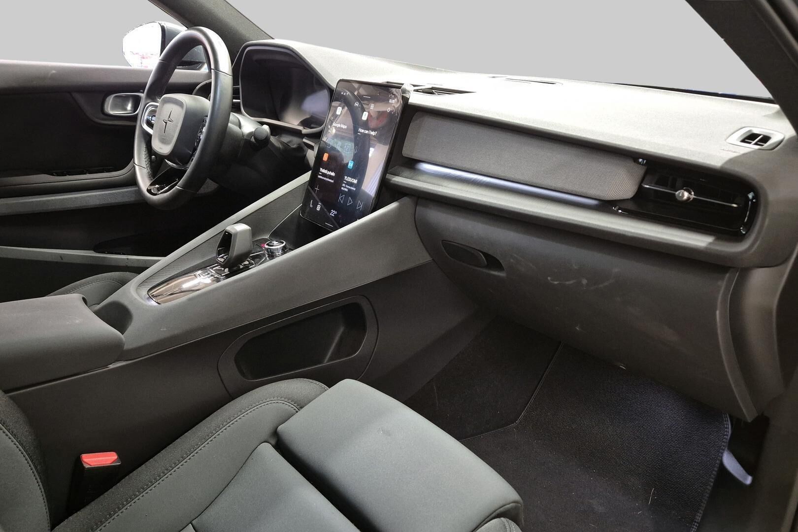 POLESTAR 2 iso kuva 4