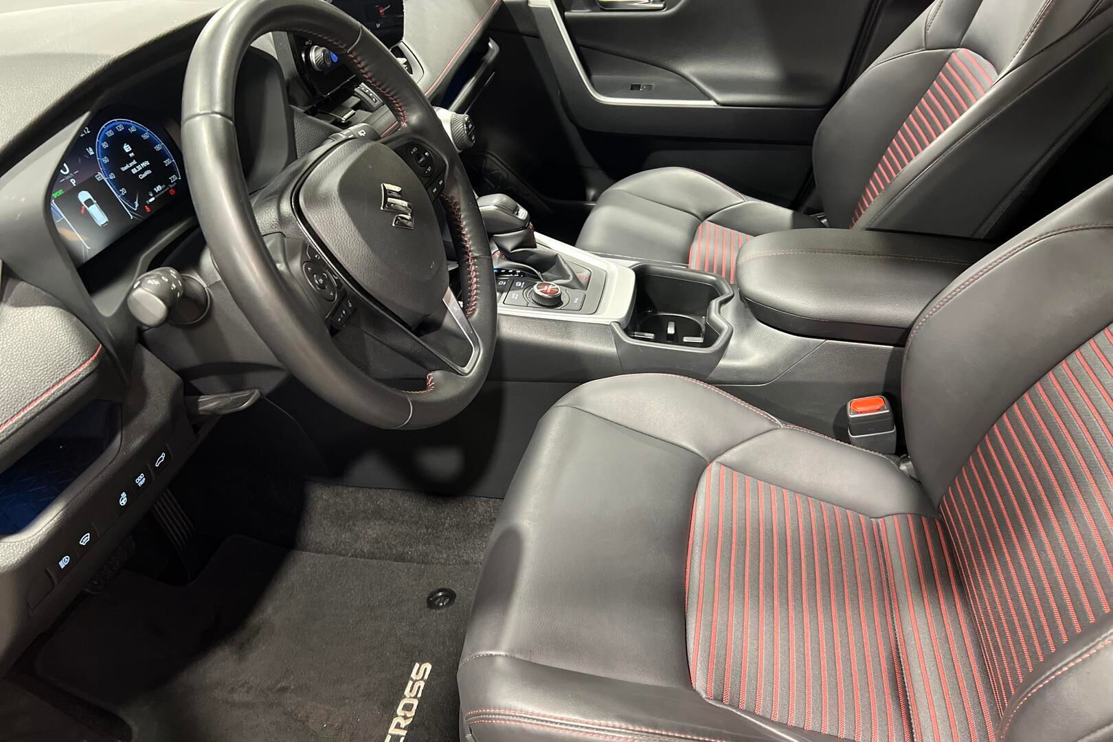 SUZUKI ACROSS iso kuva 9