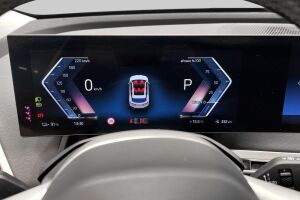 BMW IX esikatselu 12