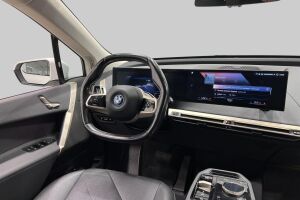 BMW IX esikatselu 32
