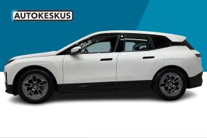 BMW IX esikatselu 7
