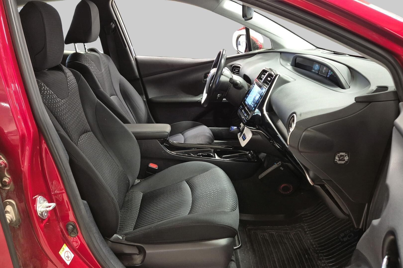 TOYOTA PRIUS iso kuva 3