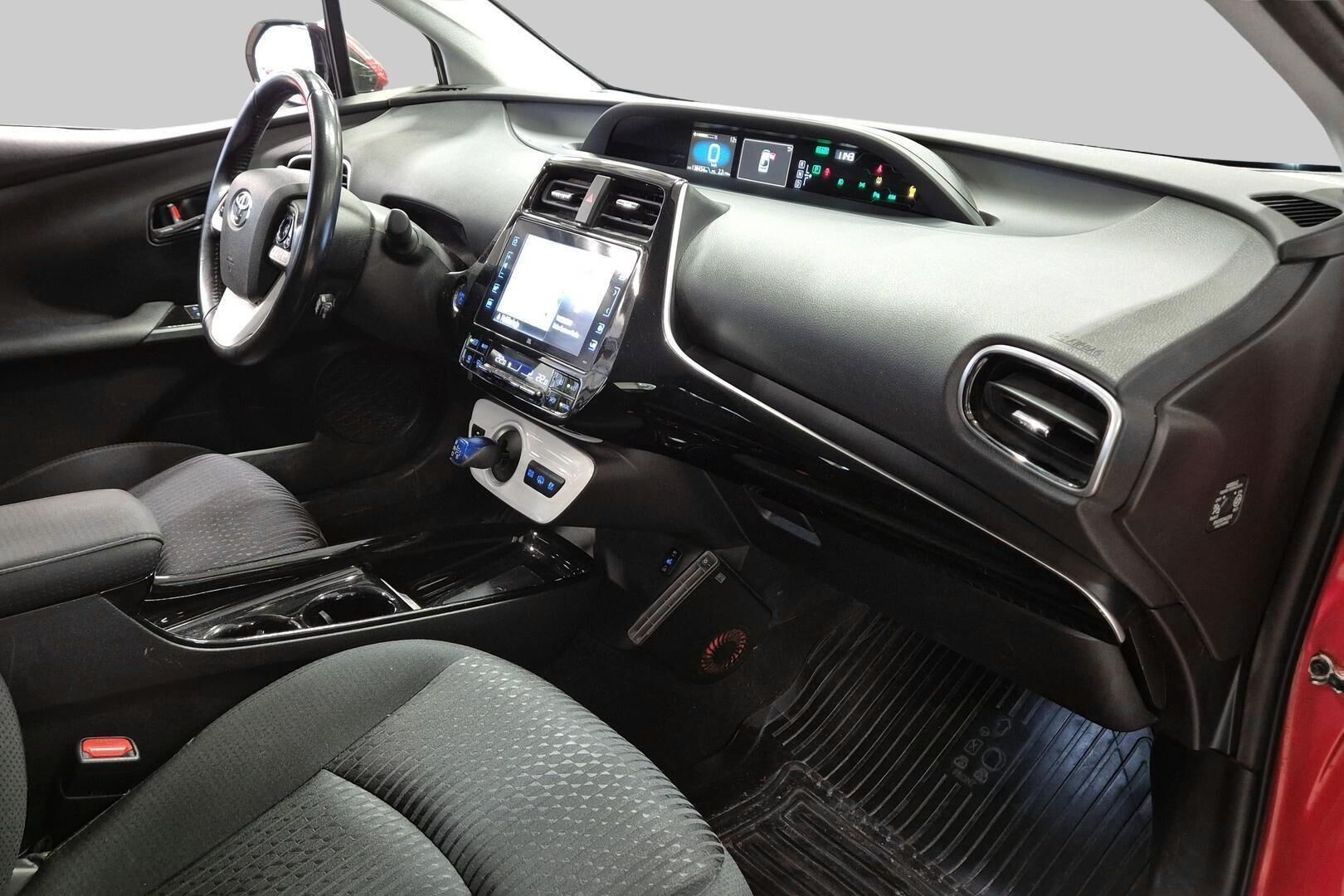 TOYOTA PRIUS iso kuva 4