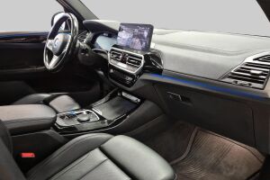 BMW IX3 esikatselu 4