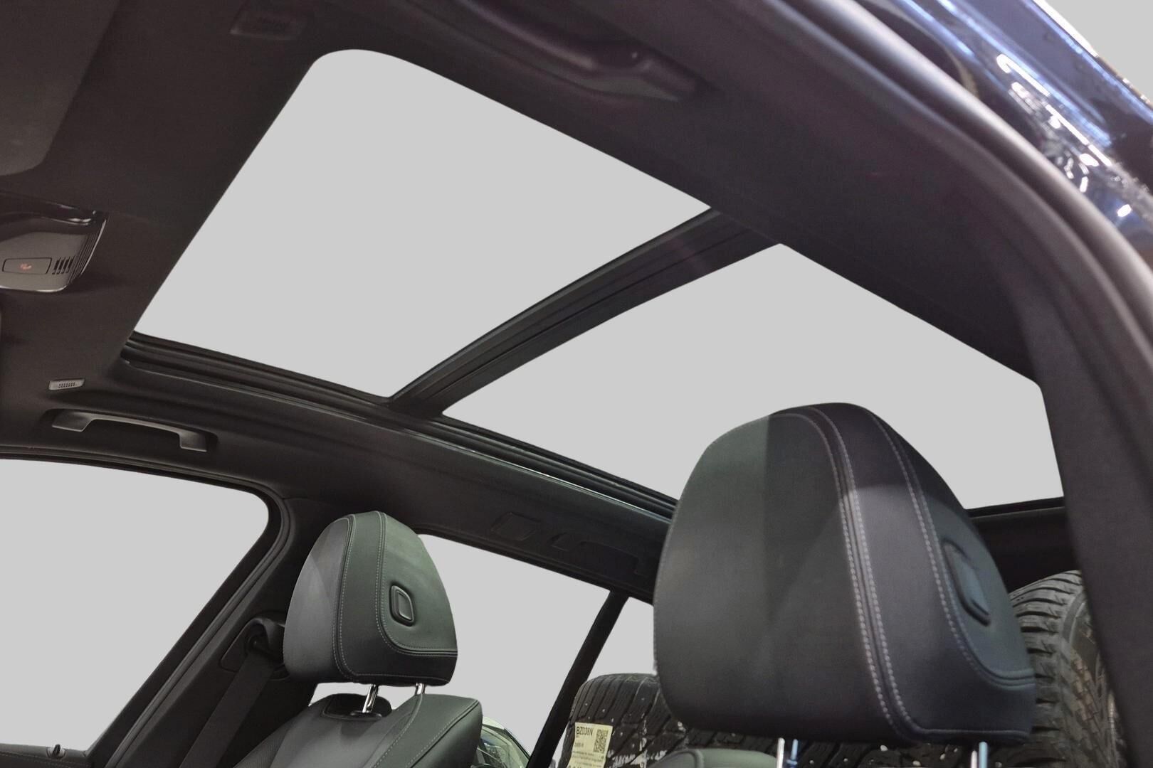 BMW IX3 iso kuva 6