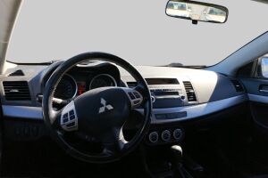 Mitsubishi Lancer esikatselu 2