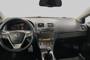 Toyota Avensis esikatselu 11