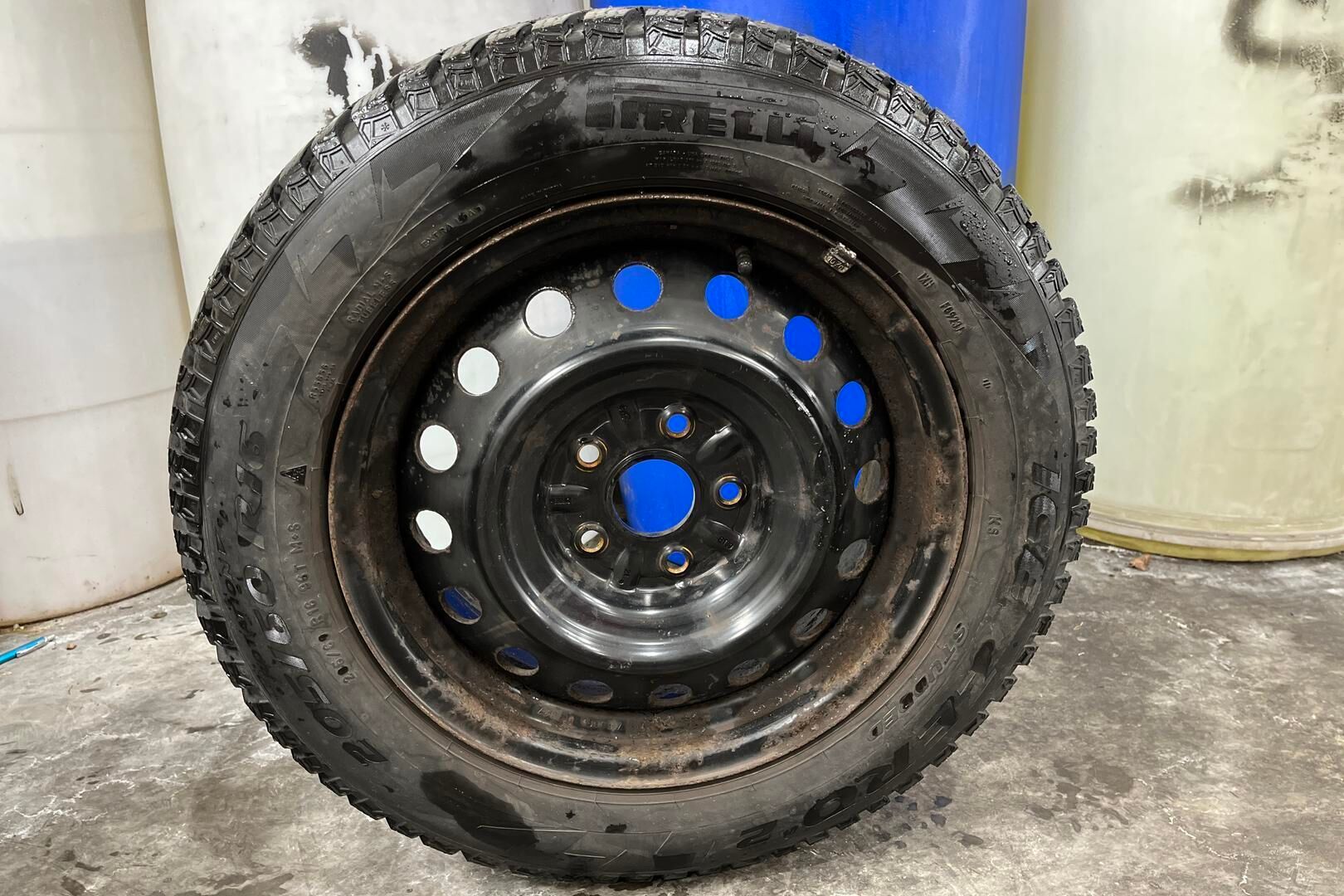 Toyota Avensis iso kuva 14