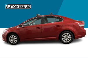 Toyota Avensis esikatselu 8