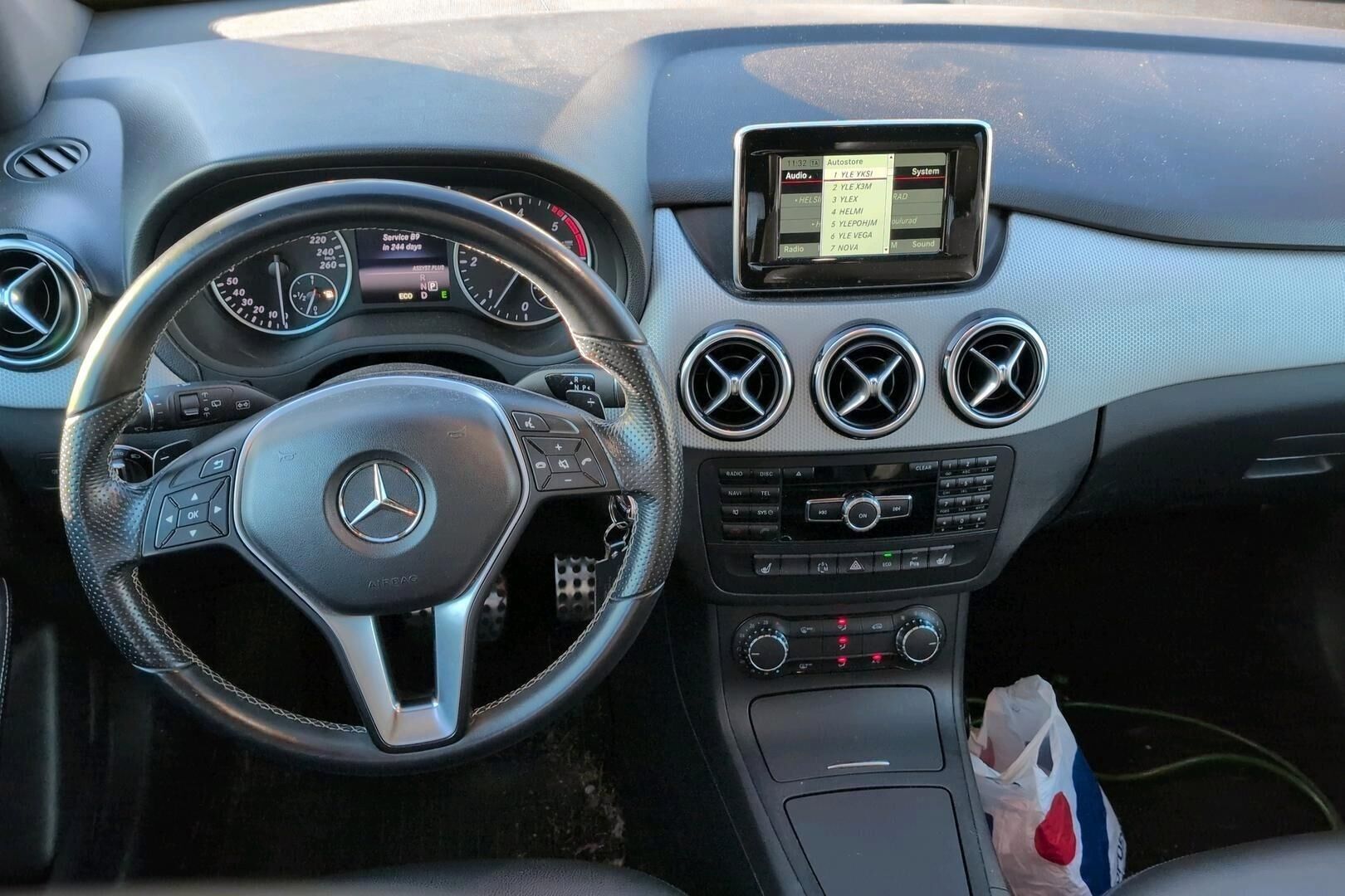 Mercedes-Benz B iso kuva 2