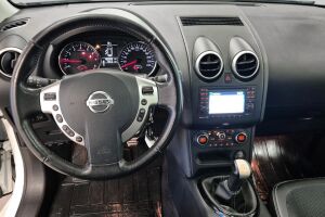 Nissan Qashqai esikatselu 11
