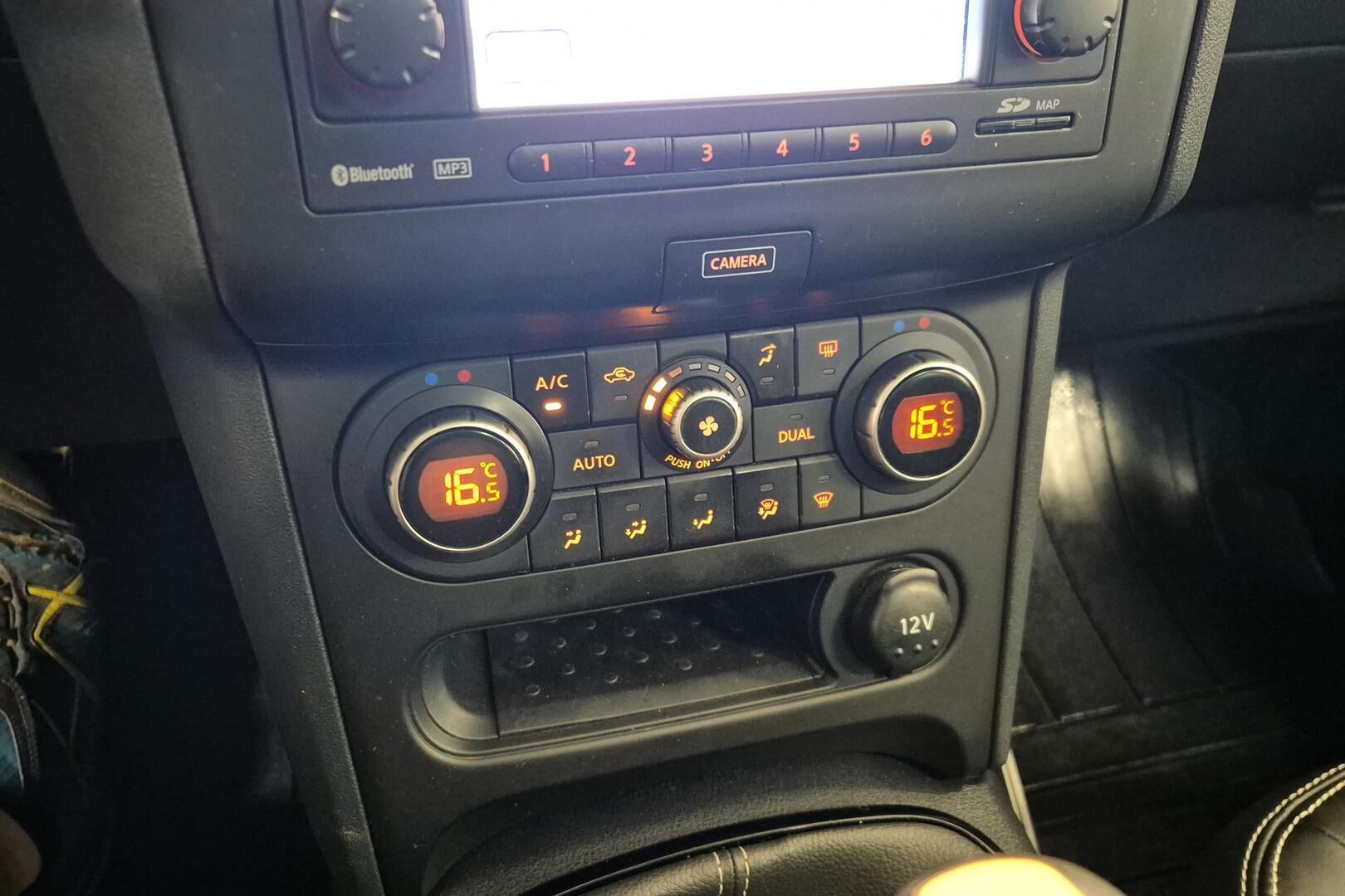 Nissan Qashqai iso kuva 16