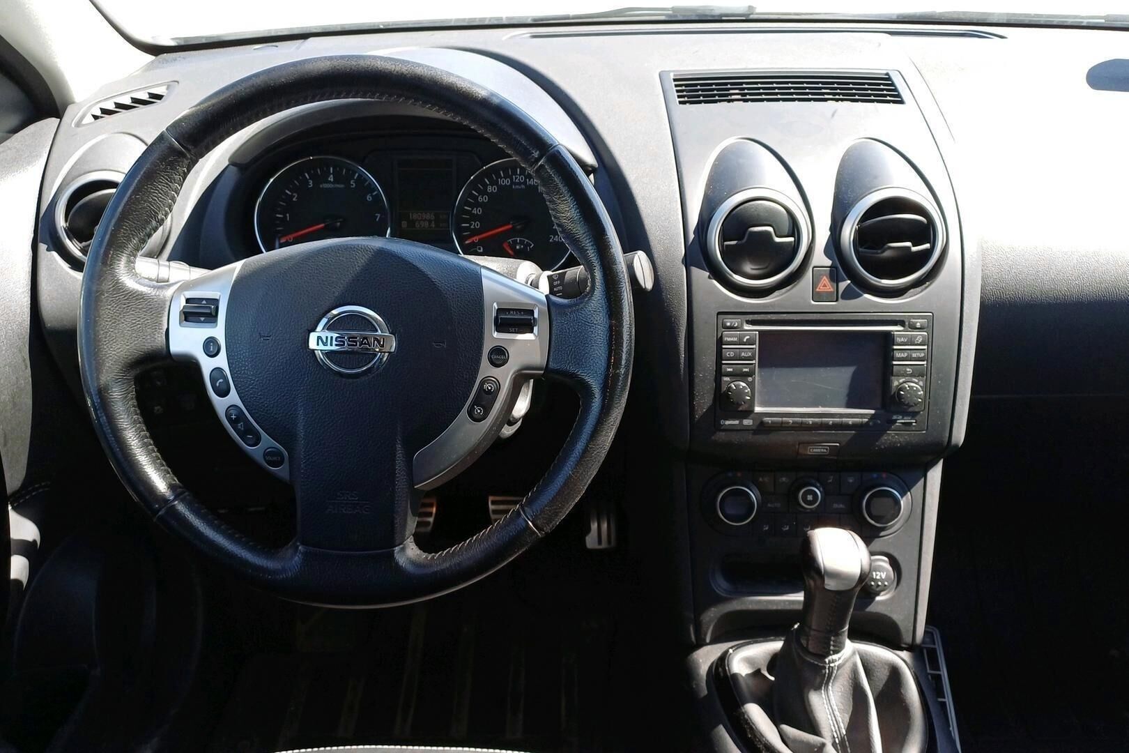 Nissan Qashqai iso kuva 2