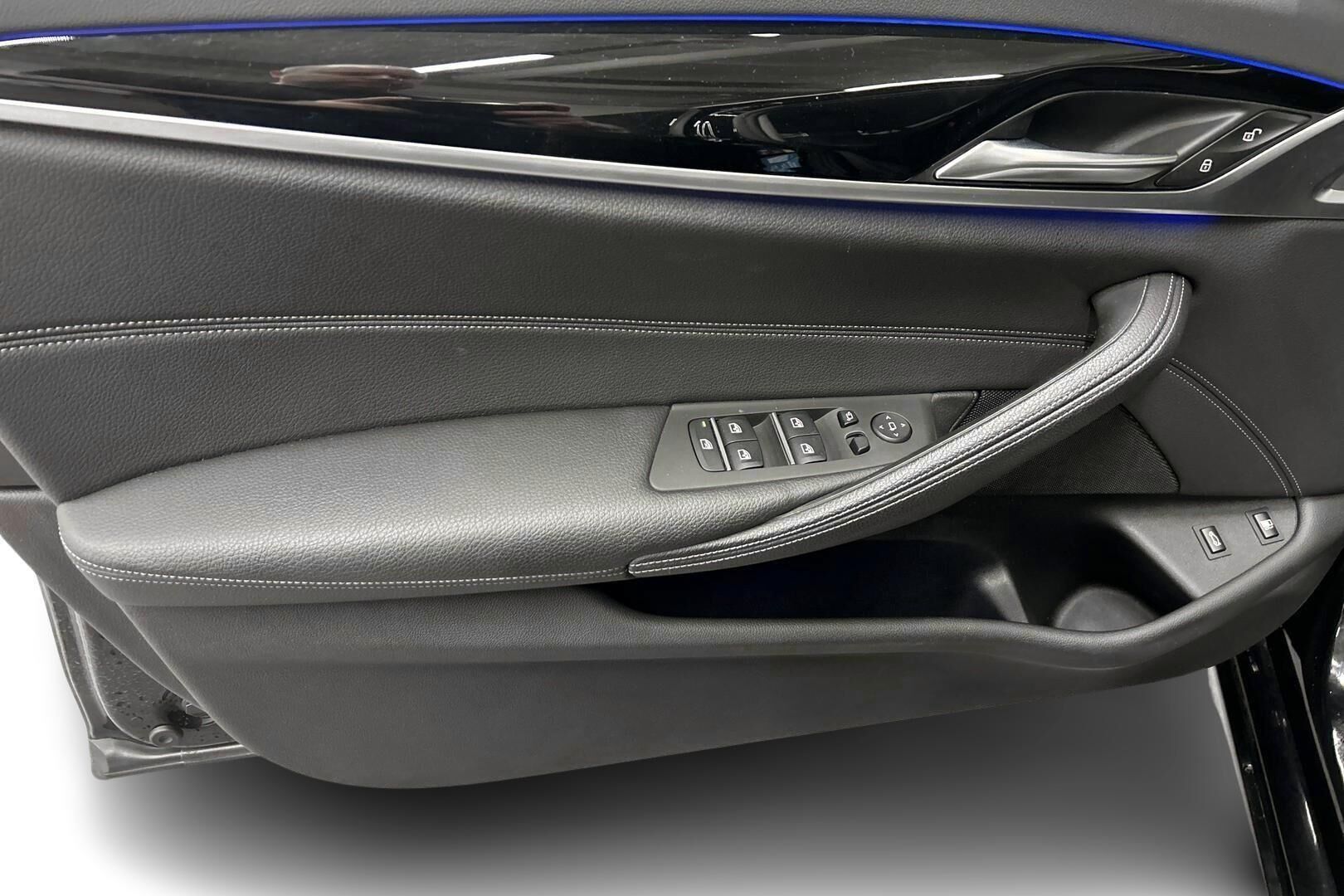 BMW 5-sarja iso kuva 14