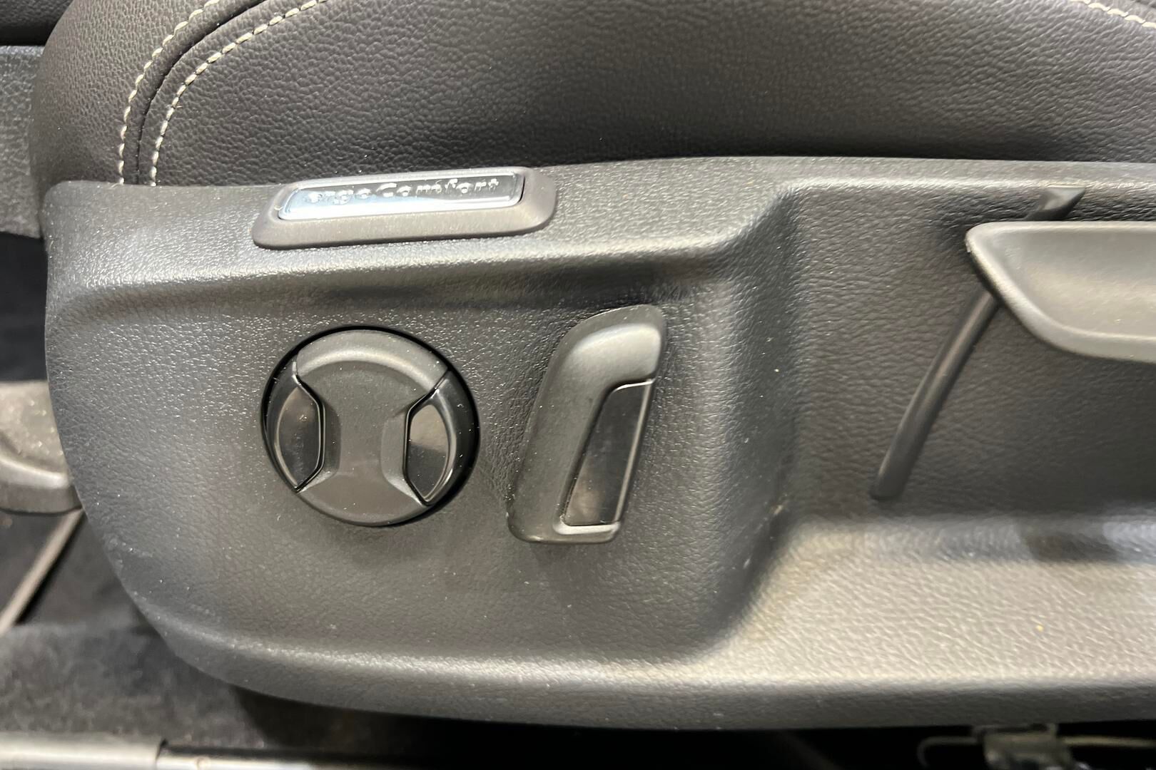 Volkswagen Passat iso kuva 28