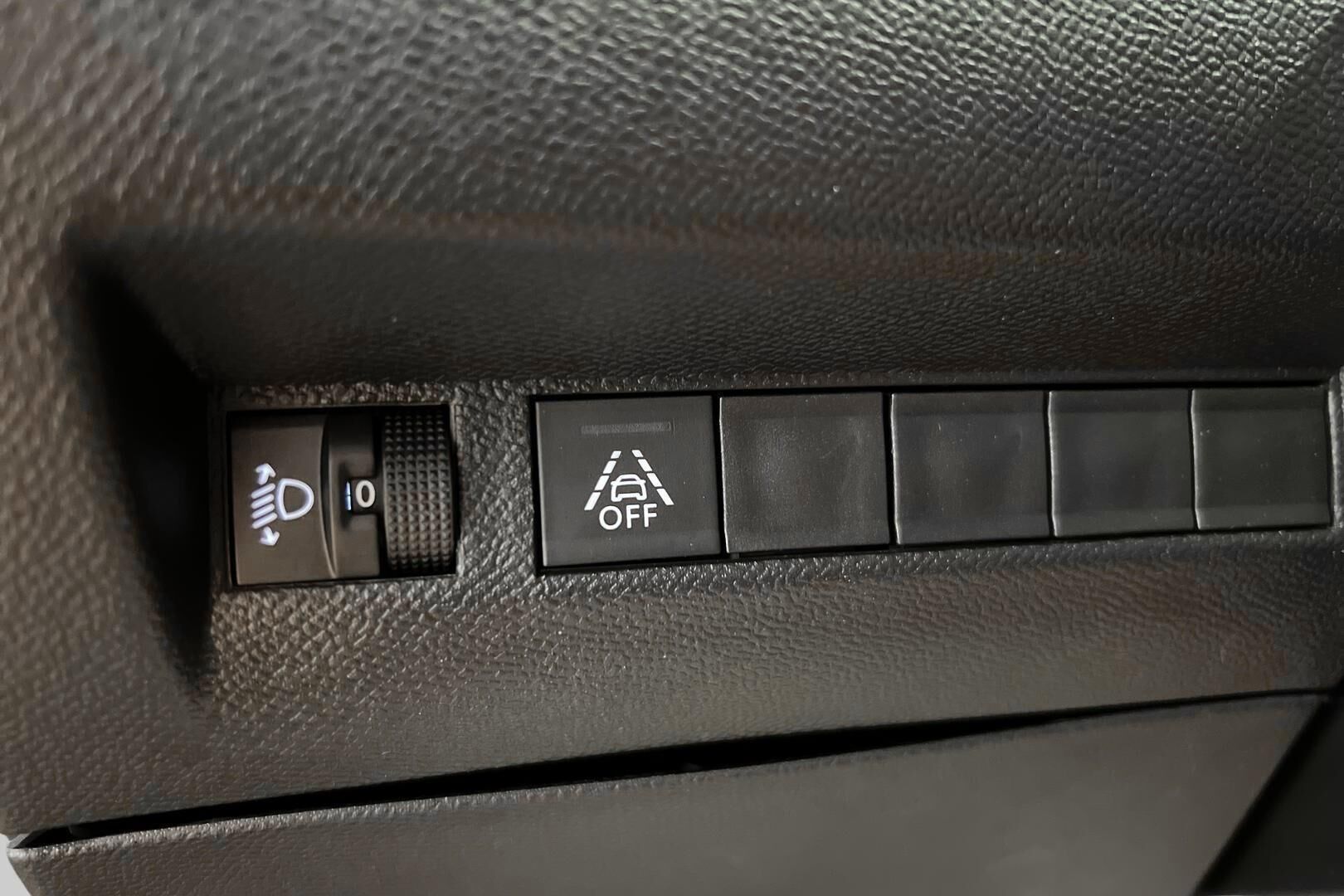 Peugeot 2008 iso kuva 15