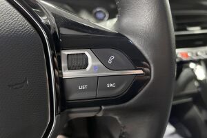 Peugeot 2008 esikatselu 17