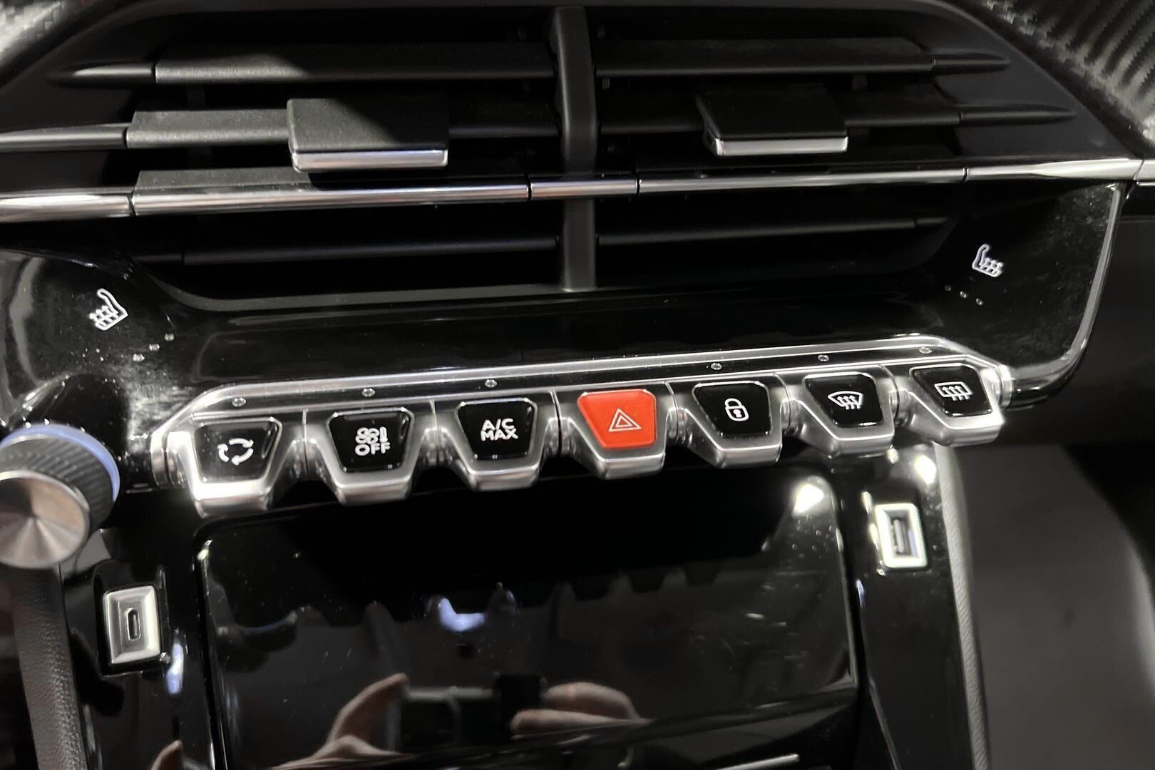 Peugeot 2008 iso kuva 20