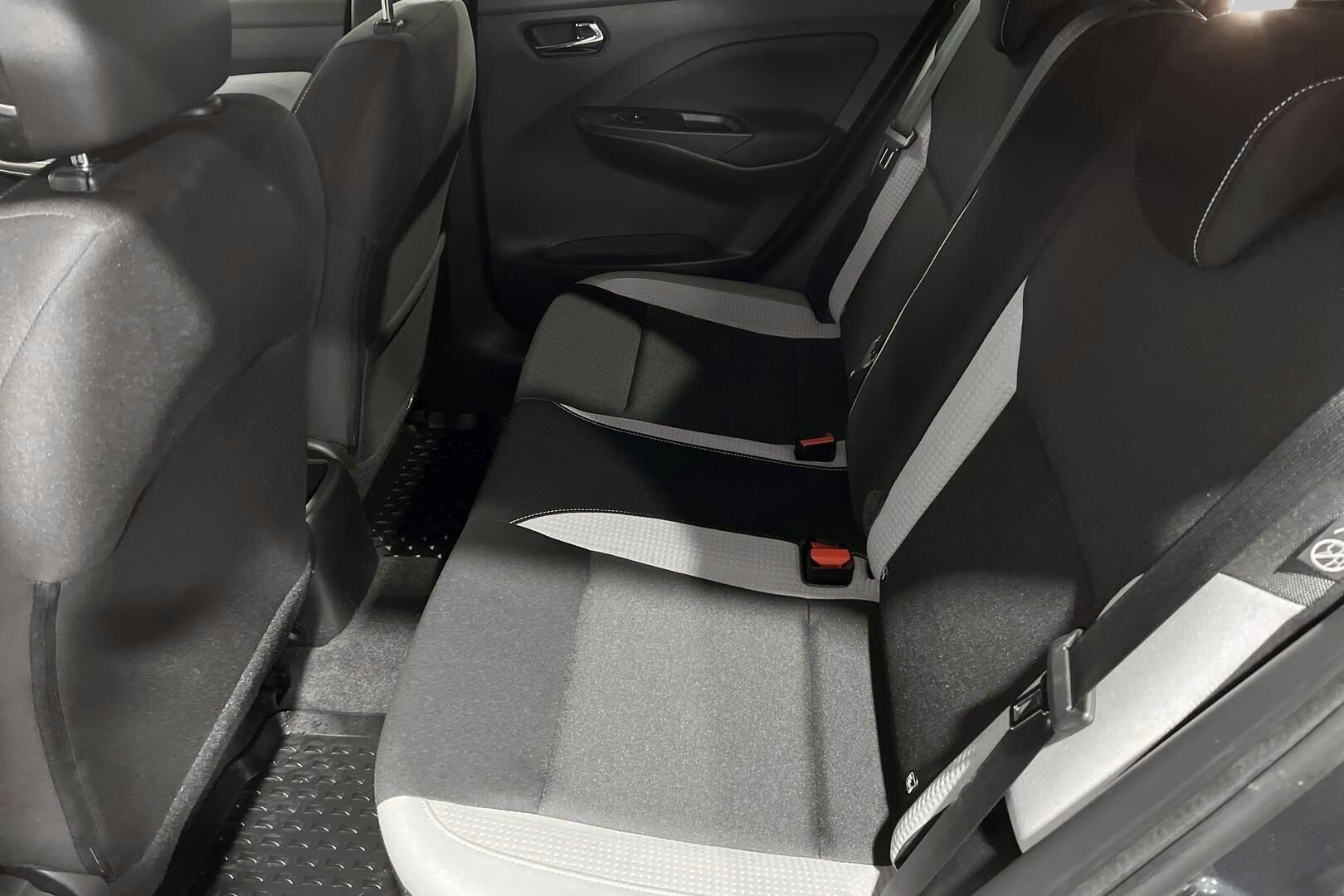 Nissan Micra iso kuva 8