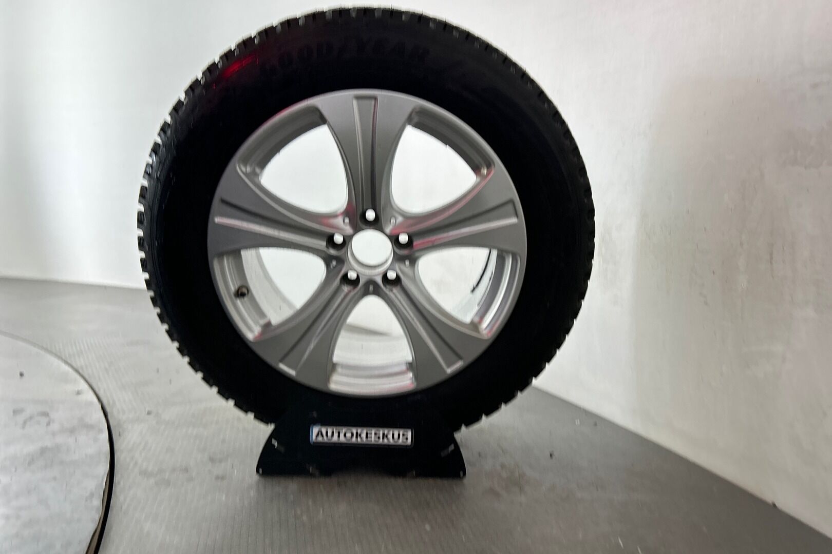 MERCEDES-BENZ GLC iso kuva 11