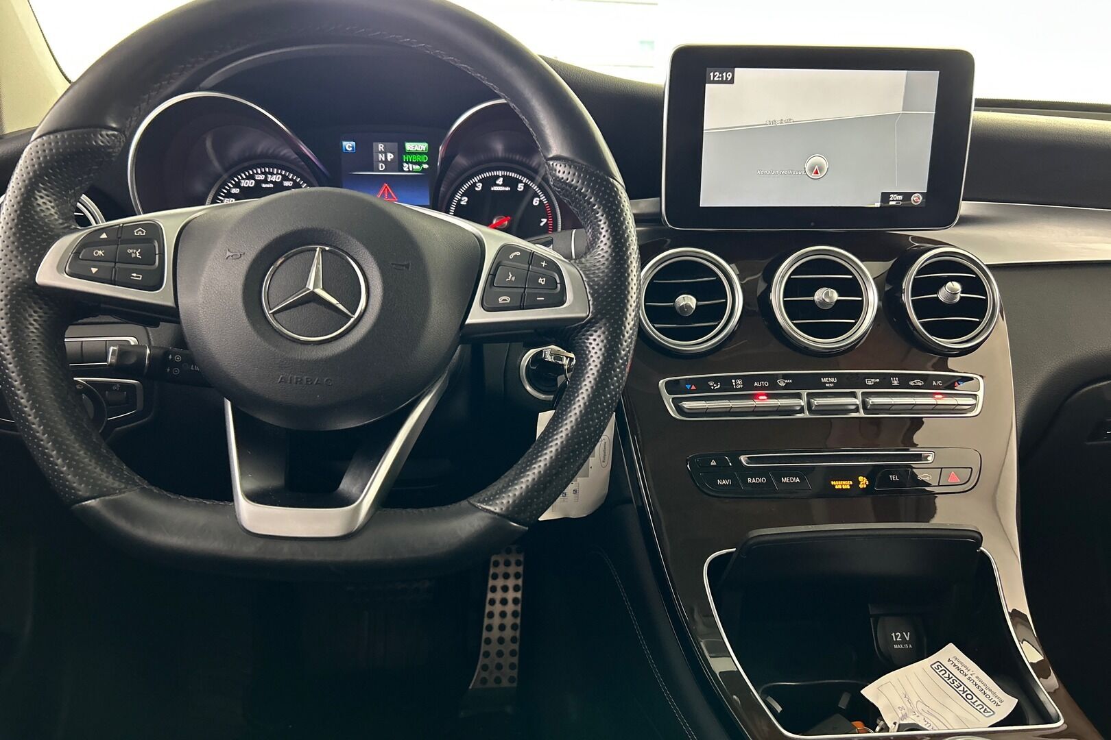 MERCEDES-BENZ GLC iso kuva 13