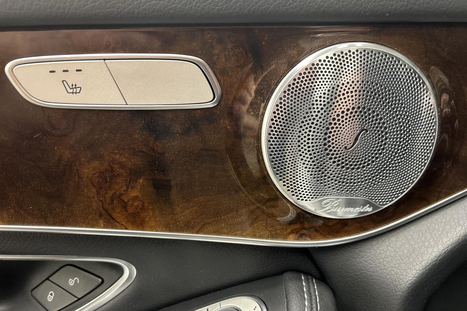 MERCEDES-BENZ GLC iso kuva 15