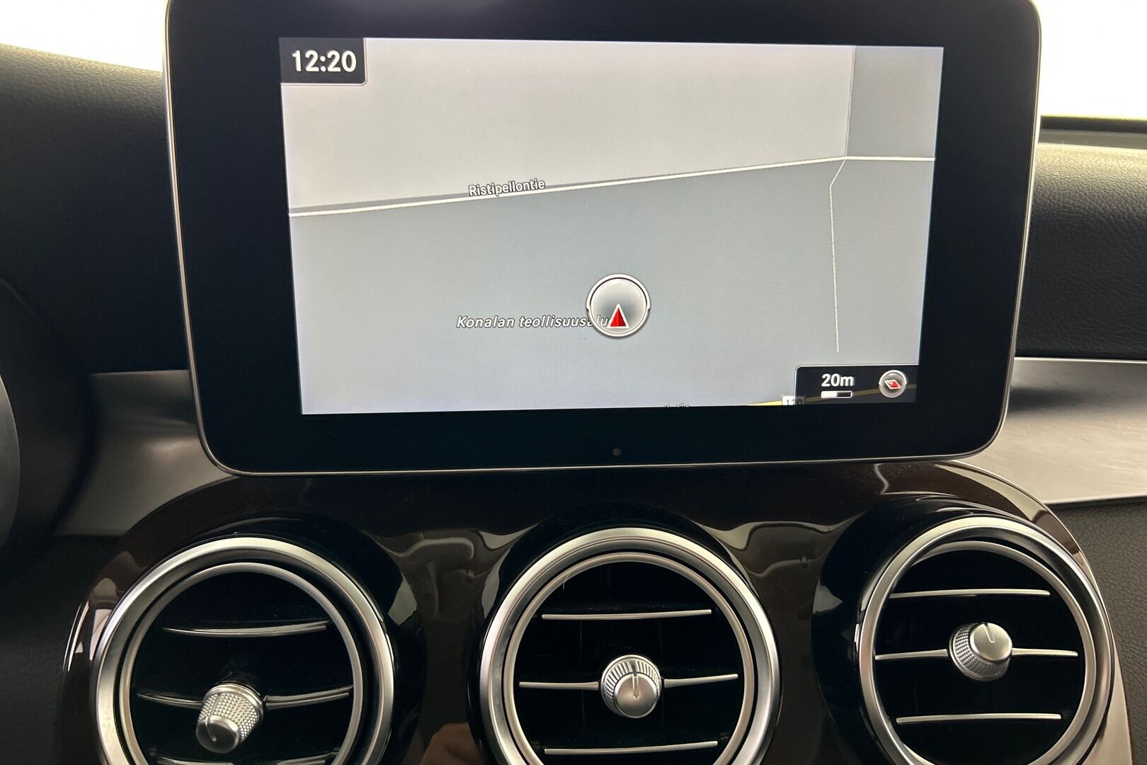 MERCEDES-BENZ GLC iso kuva 14