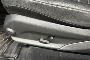 MERCEDES-BENZ GLC esikatselu 16