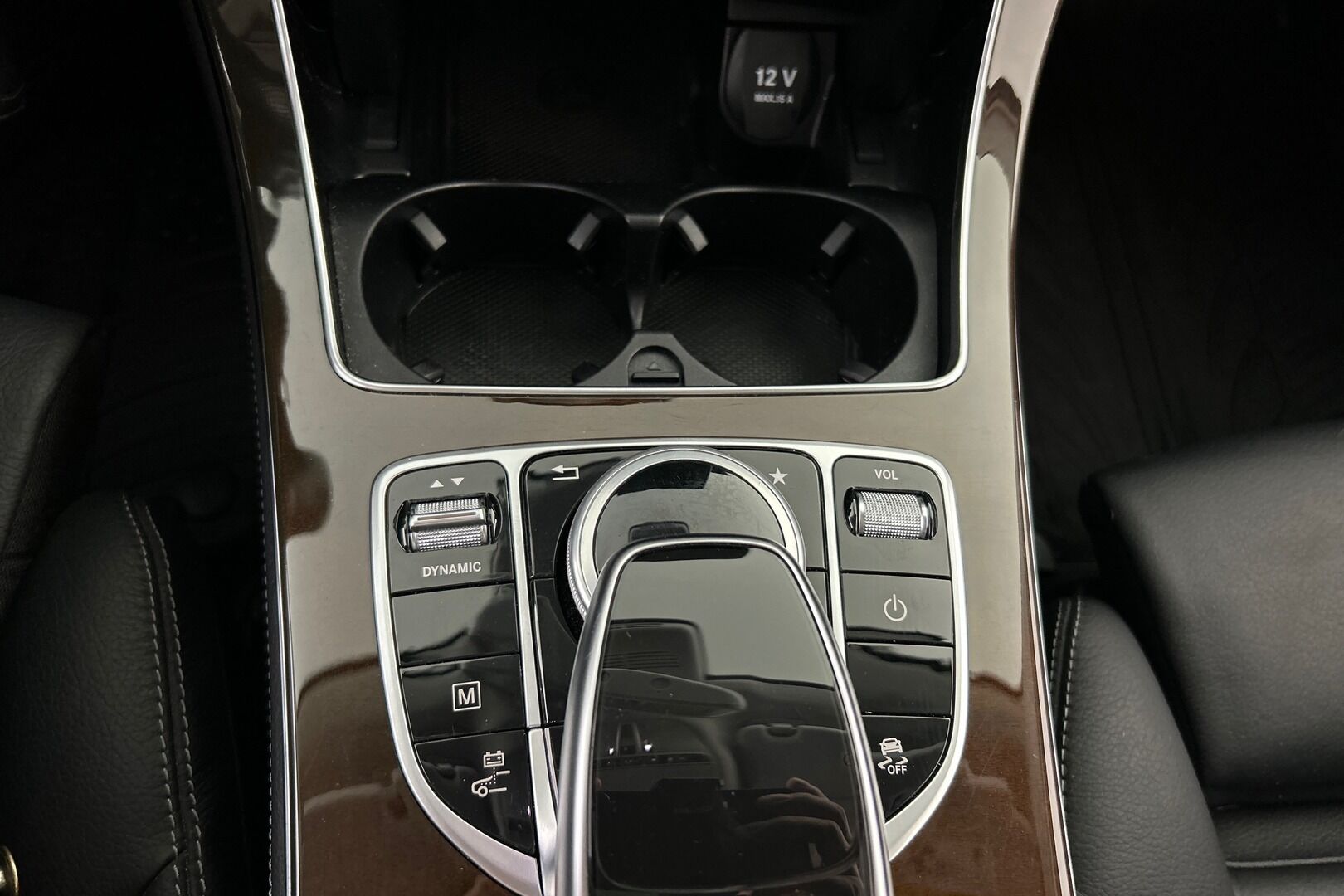 MERCEDES-BENZ GLC iso kuva 27