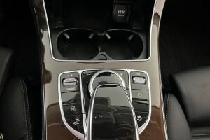 MERCEDES-BENZ GLC esikatselu 27