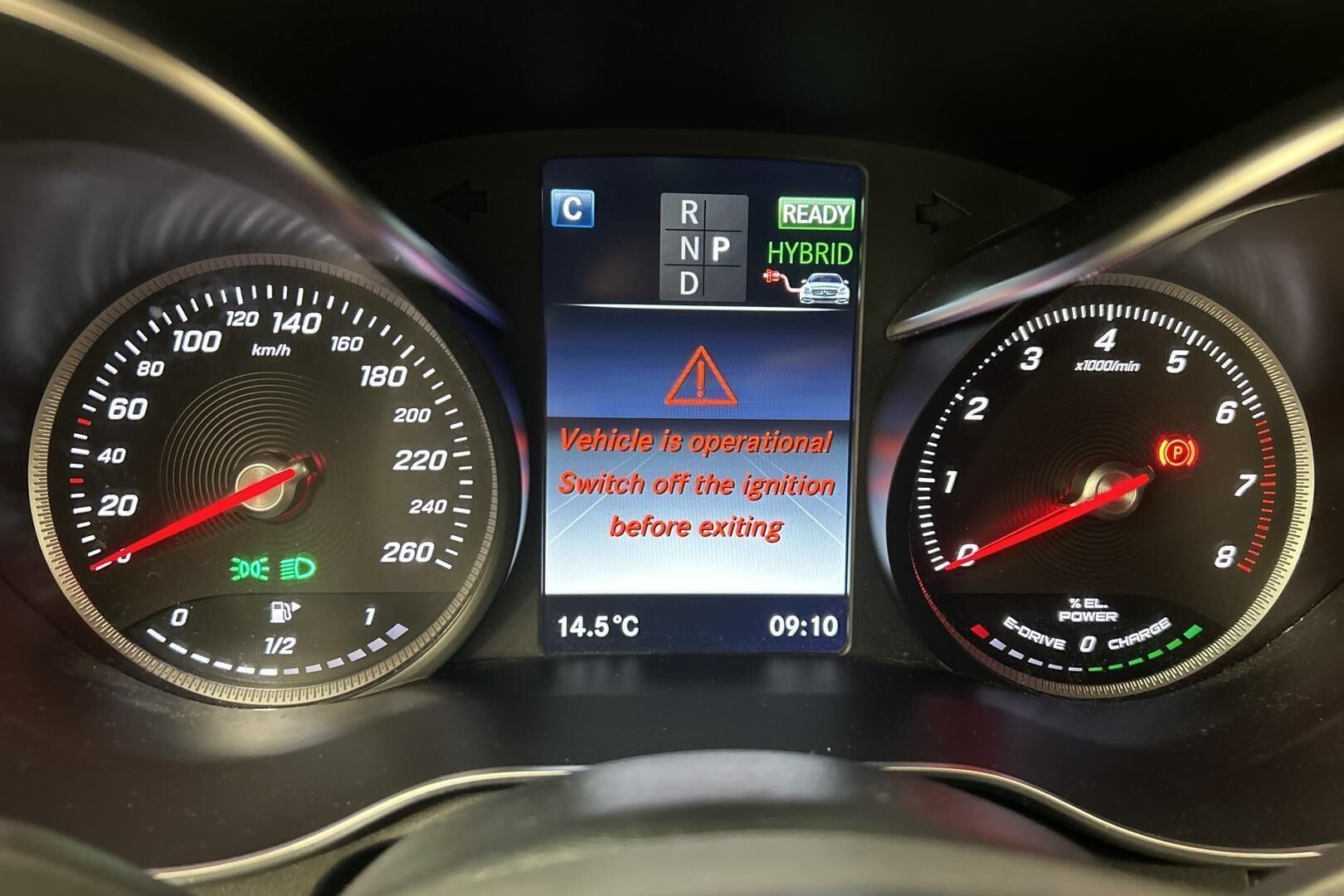 MERCEDES-BENZ GLC iso kuva 20