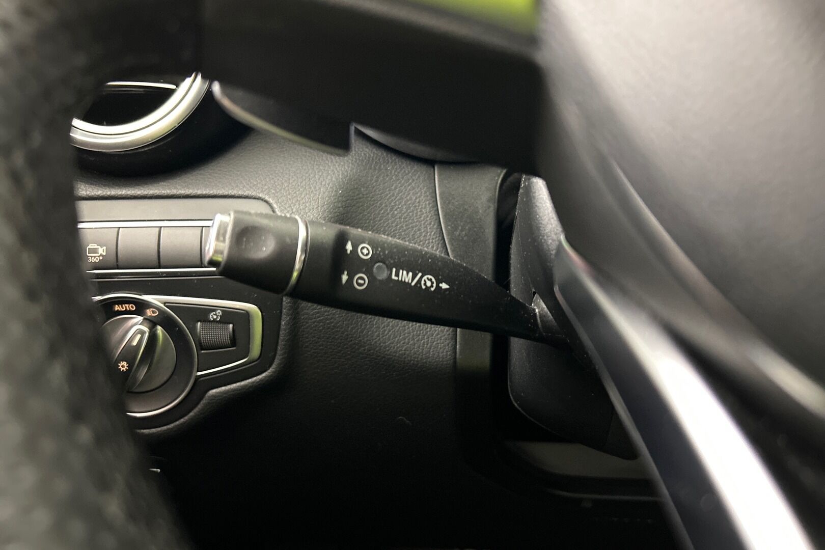 MERCEDES-BENZ GLC iso kuva 18