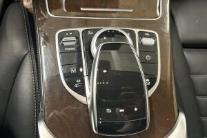 MERCEDES-BENZ GLC esikatselu 26