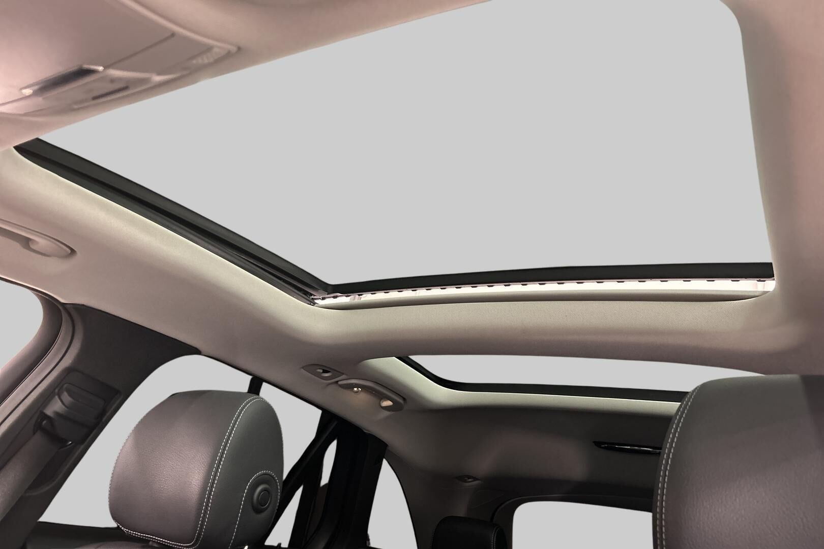 MERCEDES-BENZ GLC iso kuva 27