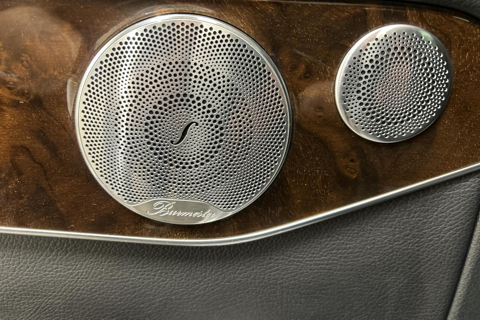 MERCEDES-BENZ GLC iso kuva 28