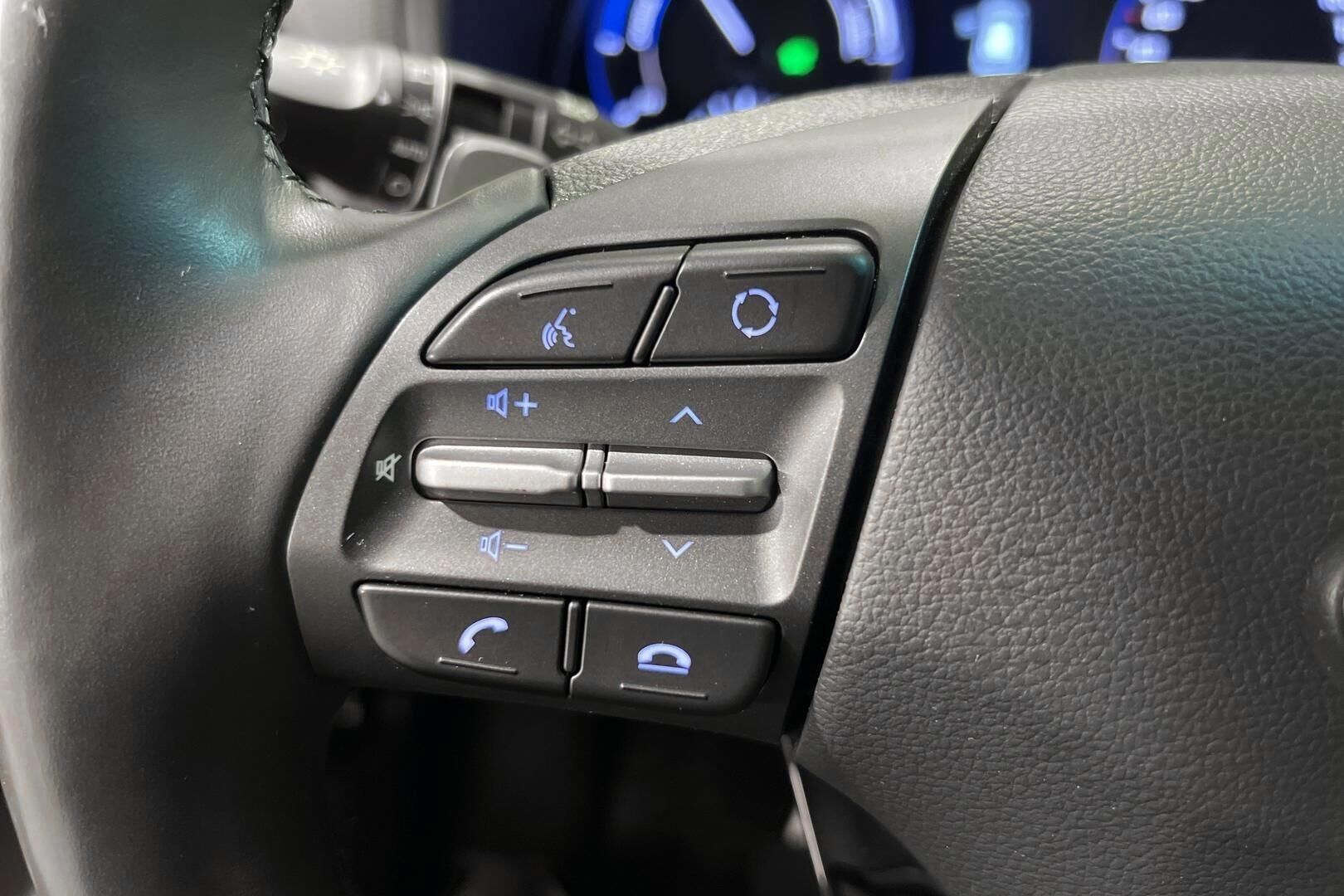 Hyundai KONA iso kuva 13