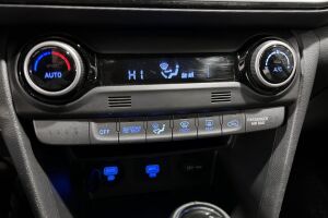 Hyundai KONA esikatselu 23