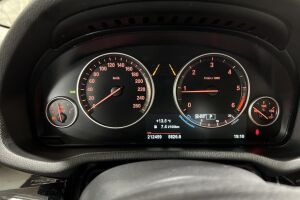 BMW X4 esikatselu 18