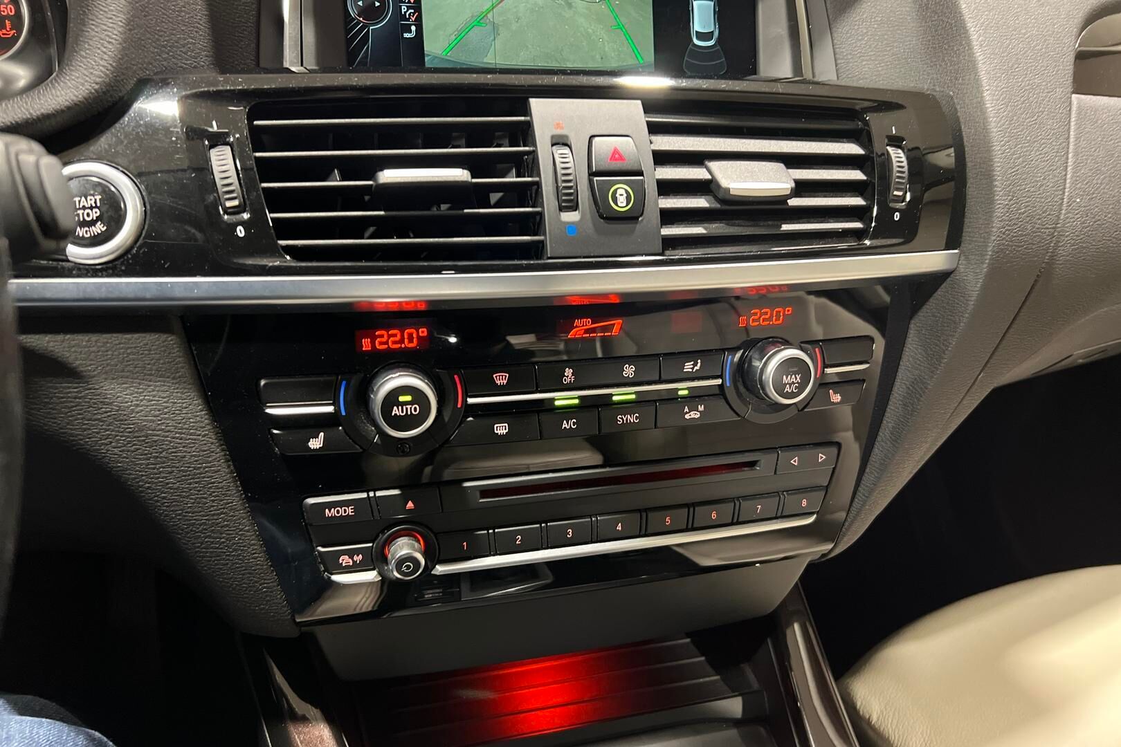 BMW X4 iso kuva 21