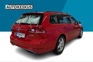 Volkswagen Golf esikatselu 5