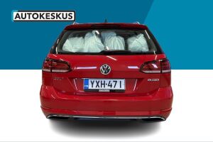 Volkswagen Golf esikatselu 6