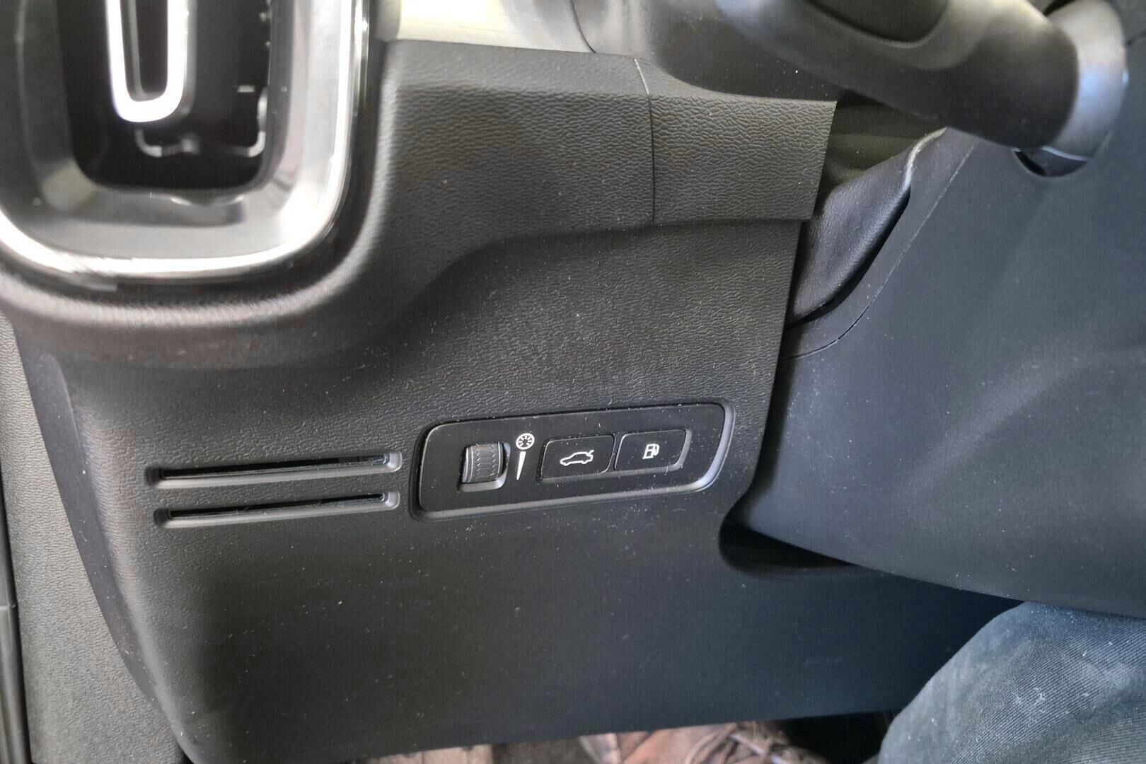 Volvo XC40 iso kuva 20