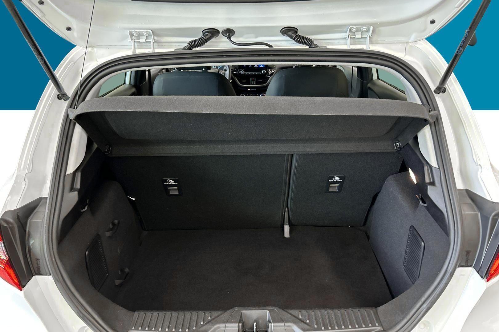 Ford Fiesta iso kuva 29